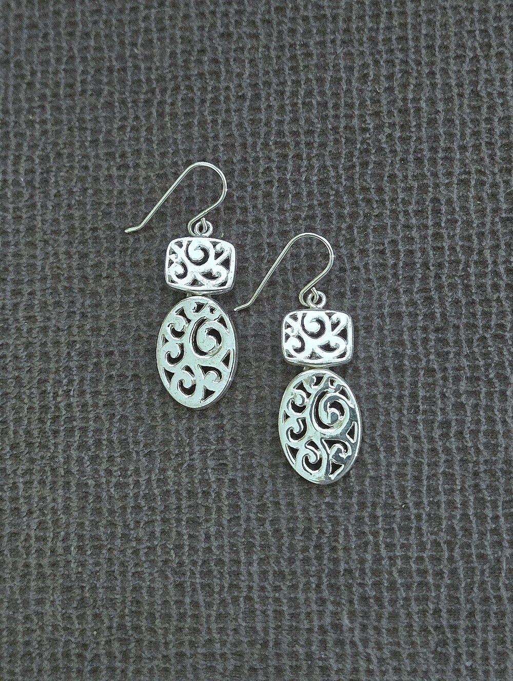 Silver🤍 Scroll Dangle Earrings - NWOT